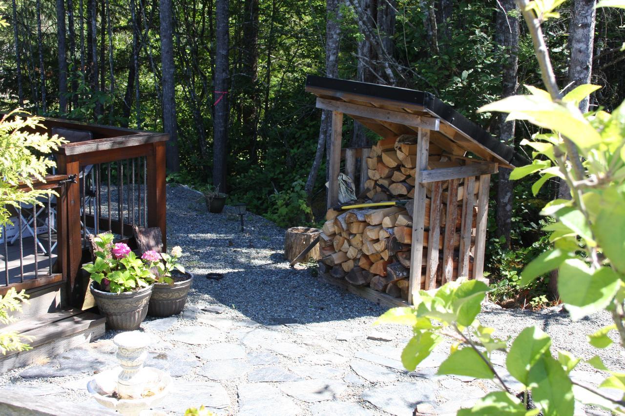 A Shack In The Woods Villa Port Renfrew Ngoại thất bức ảnh